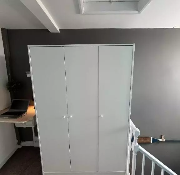 Aamiaismajoitus (B&B) Fort Cresent Sea View Apartment