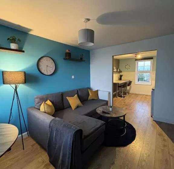 Aamiaismajoitus (B&B) Fort Cresent Sea View Apartment