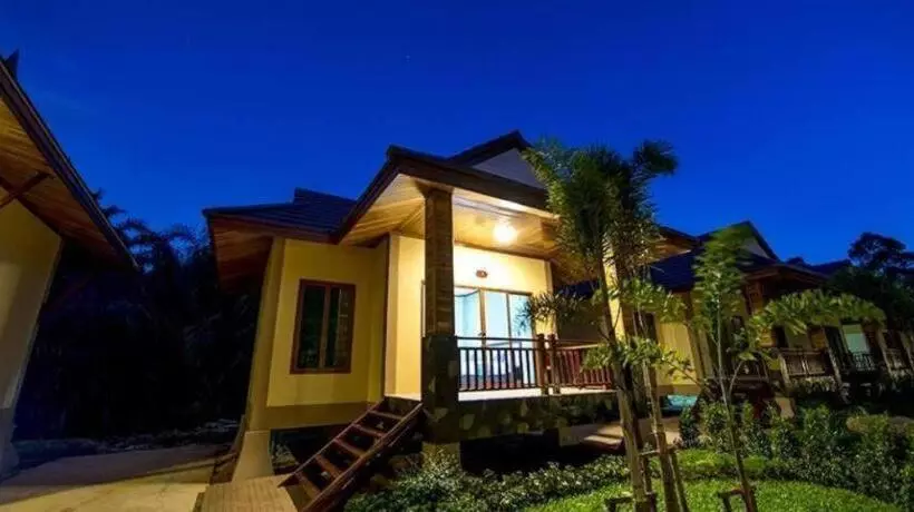 Dusit Phuphaya Resort