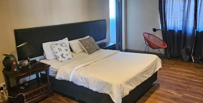 ペンション Los Angeles Lakefield Guesthouse