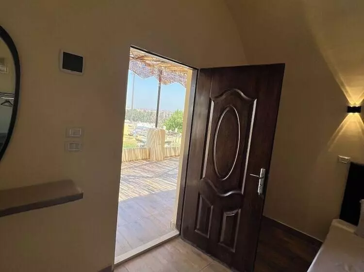 تختخواب و صبحانه Camp Pyramids View