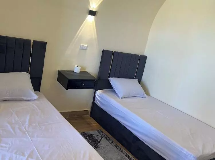 تختخواب و صبحانه Camp Pyramids View