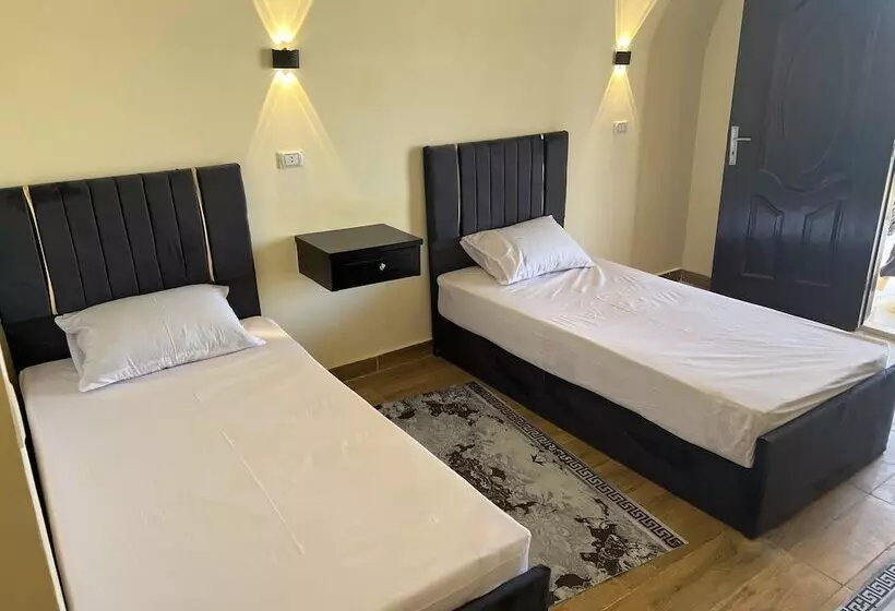 تختخواب و صبحانه Camp Pyramids View