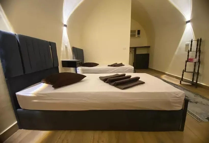 تختخواب و صبحانه Camp Pyramids View