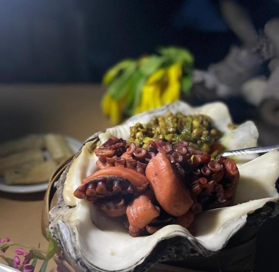 تختخواب و صبحانه Salama Eco Lodge And Hostel