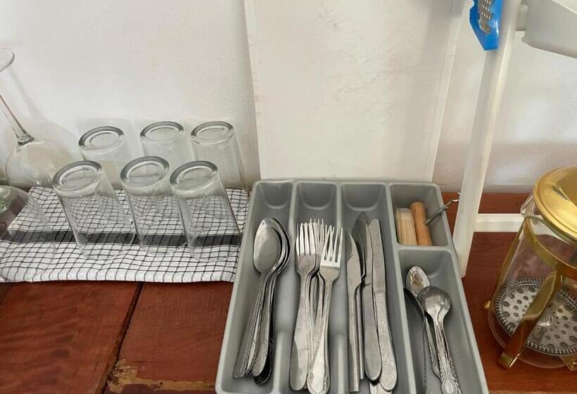 تختخواب و صبحانه Salama Eco Lodge And Hostel