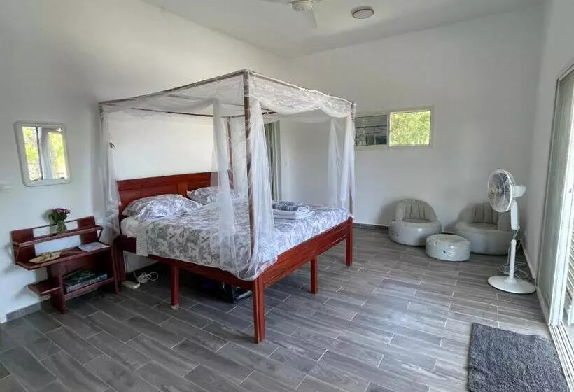 تختخواب و صبحانه Salama Eco Lodge And Hostel