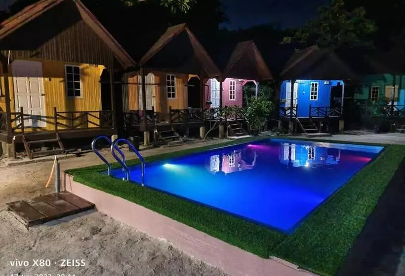 ホテル Bee Chalet Perhentian Island
