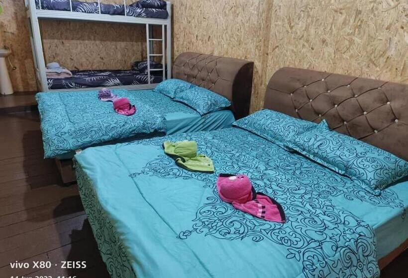 בית מלון כפרי Bee Chalet Perhentian Island