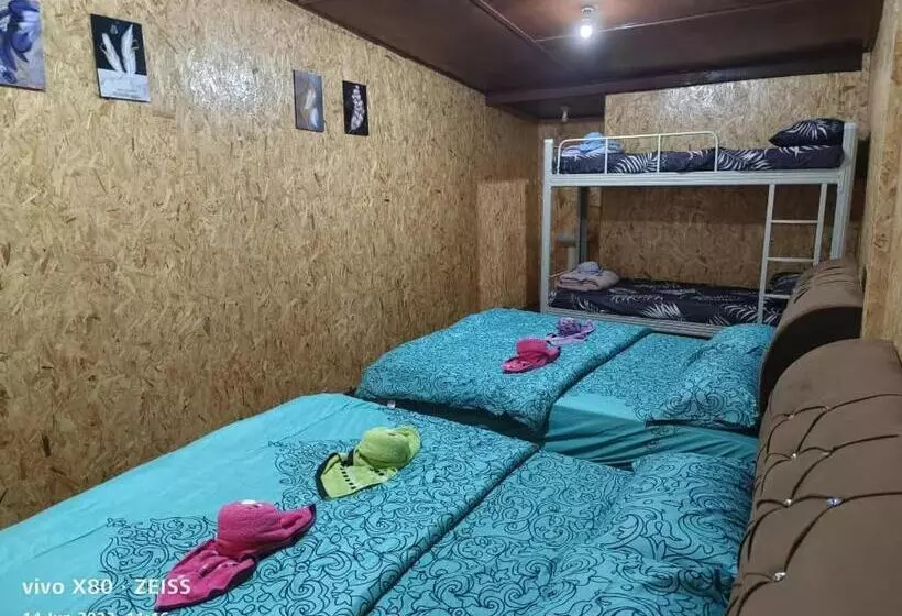 ホテル Bee Chalet Perhentian Island