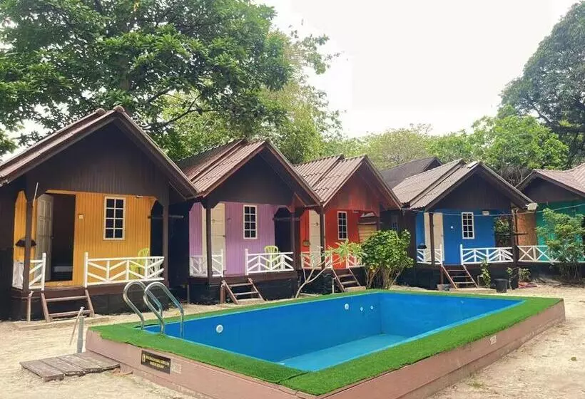 ホテル Bee Chalet Perhentian Island