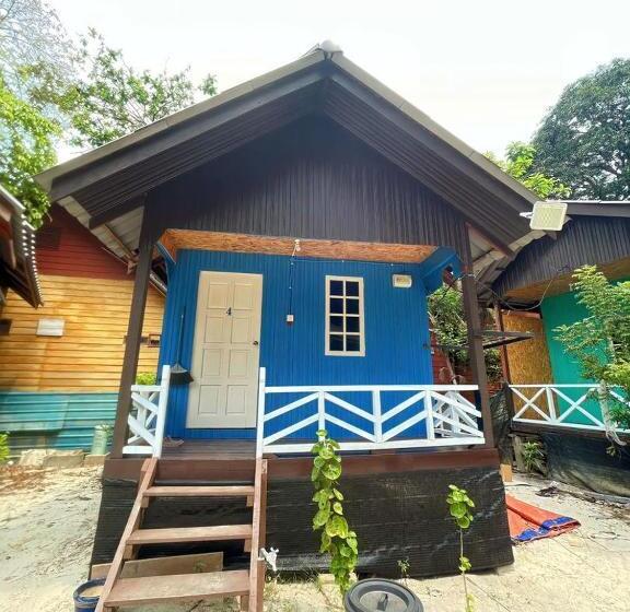 בית מלון כפרי Bee Chalet Perhentian Island