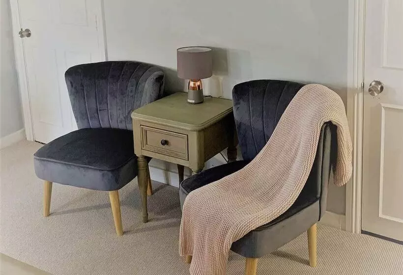 Hotelli Ferrymans Cottage