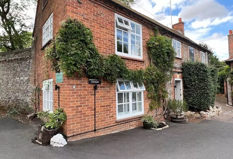 Hotelli Ferrymans Cottage