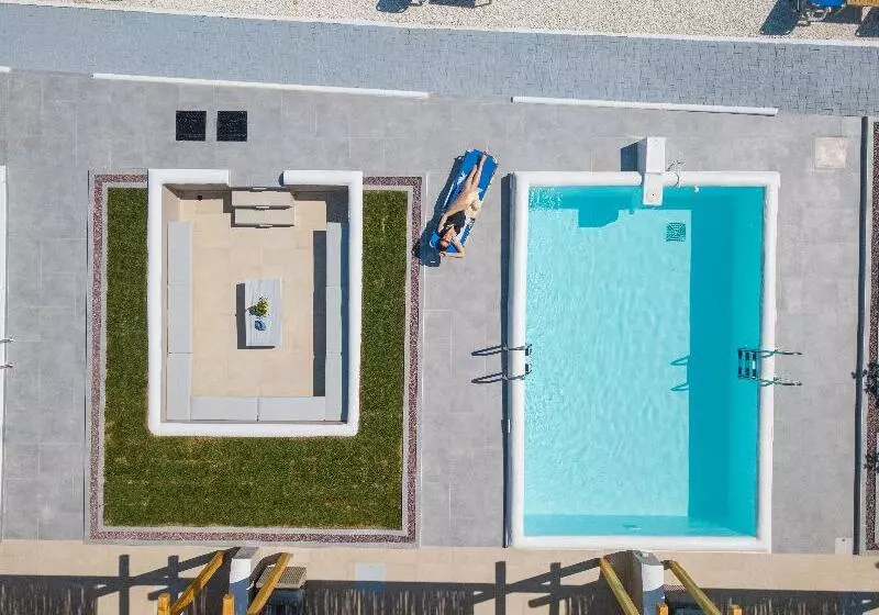 Hotelli Koumaros Apart