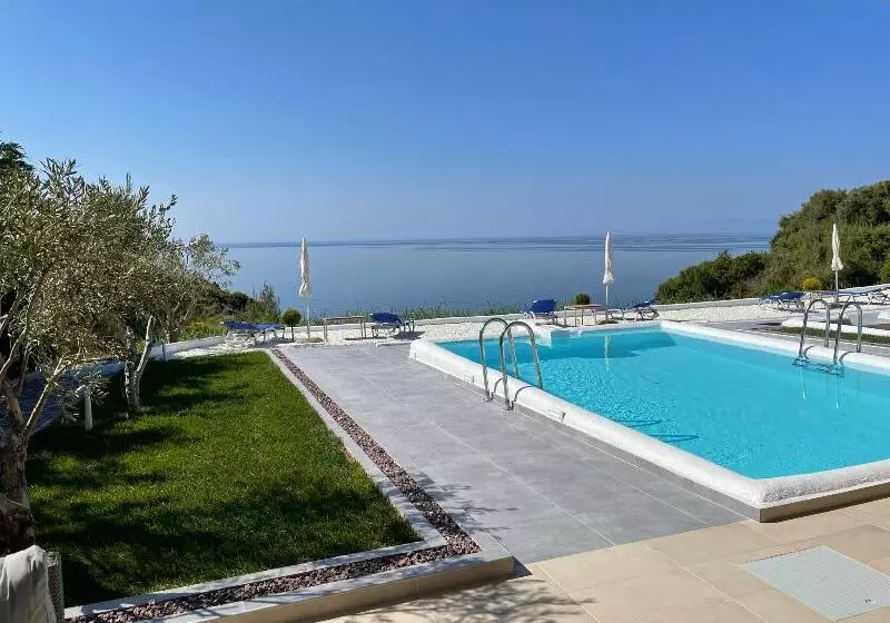 Hotelli Koumaros Apart