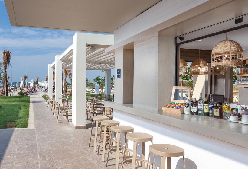 בית מלון כפרי Tui Blue Lagoon Palace