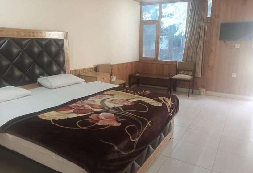 Mountain Inn Hotel Chitral