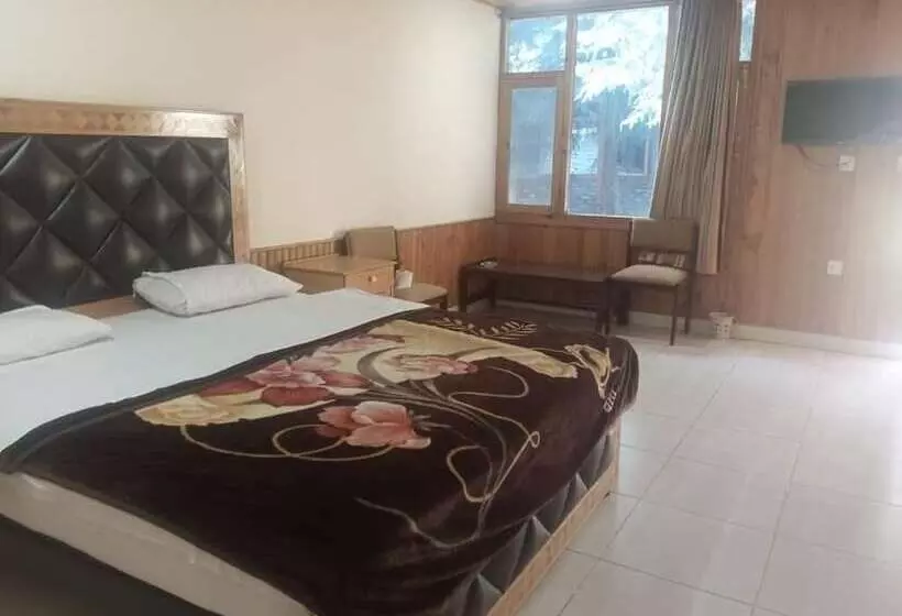 Mountain Inn Hotel Chitral