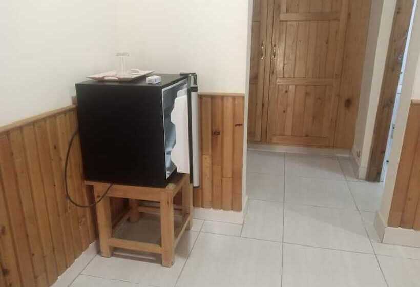 Mountain Inn Hotel Chitral