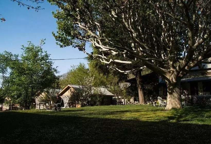 Mountain Inn Hotel Chitral