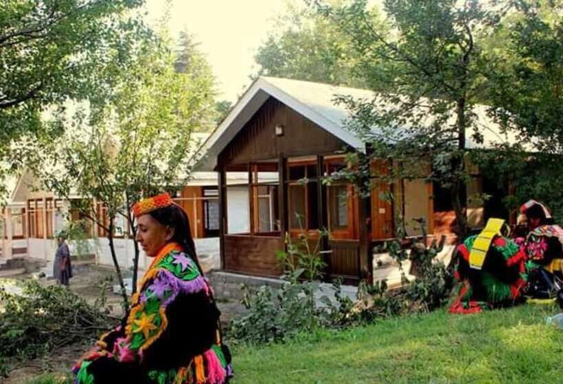 Mountain Inn Hotel Chitral