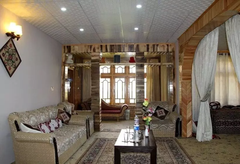 پانسیون Bhuribake Guest House Hunza