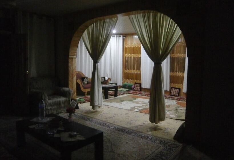 پانسیون Bhuribake Guest House Hunza