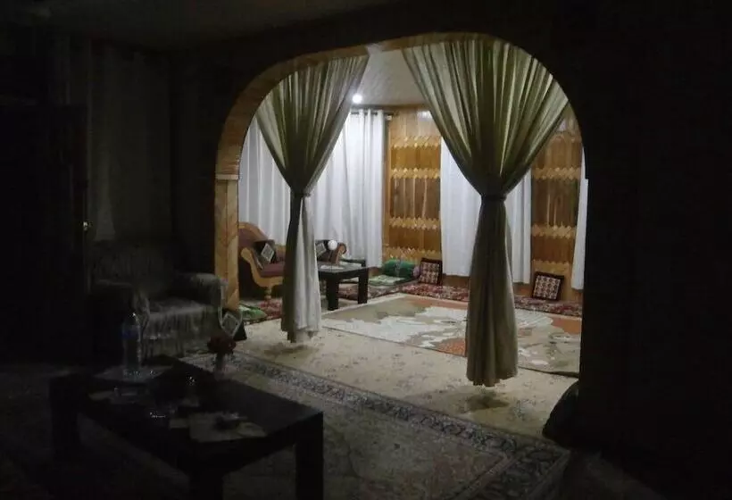 پانسیون Bhuribake Guest House Hunza