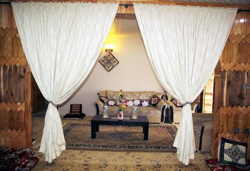 پانسیون Bhuribake Guest House Hunza