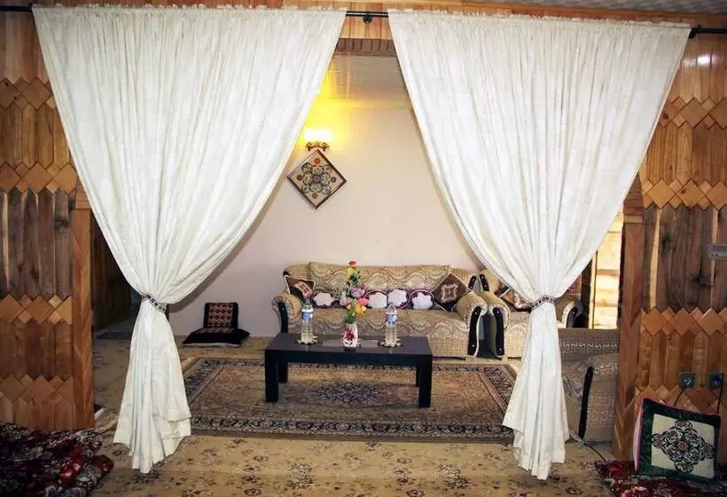 پانسیون Bhuribake Guest House Hunza