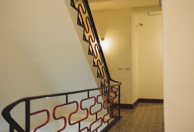 پانسیون Yaboo