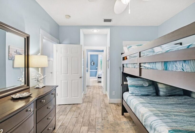 Seafoam By Avantstay 2 Blocks To Beach!