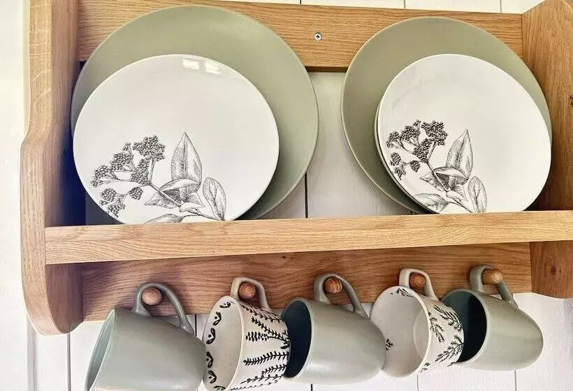 Stunning Shepherdhut/woodburner/openviews/barbeque