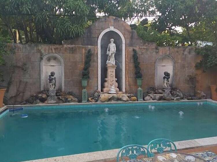 Aamiaismajoitus (B&B) Benzel Mansion