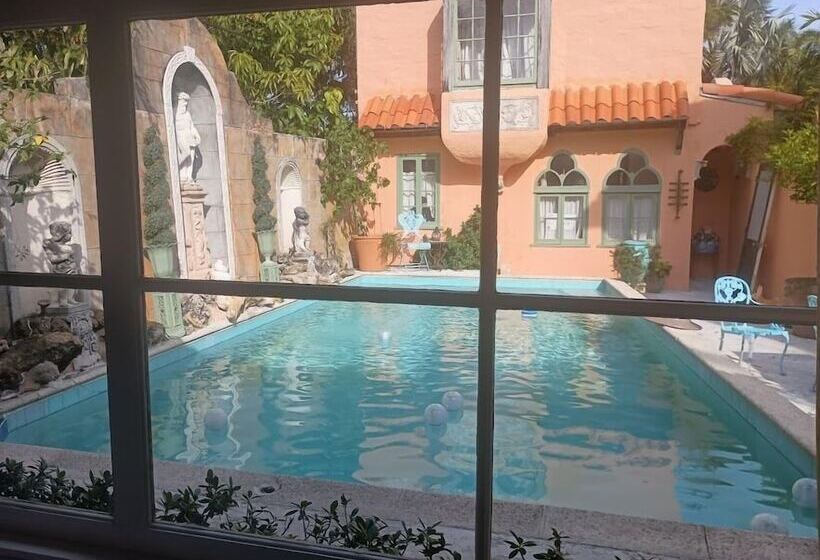 Aamiaismajoitus (B&B) Benzel Mansion