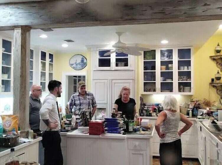 Aamiaismajoitus (B&B) Benzel Mansion