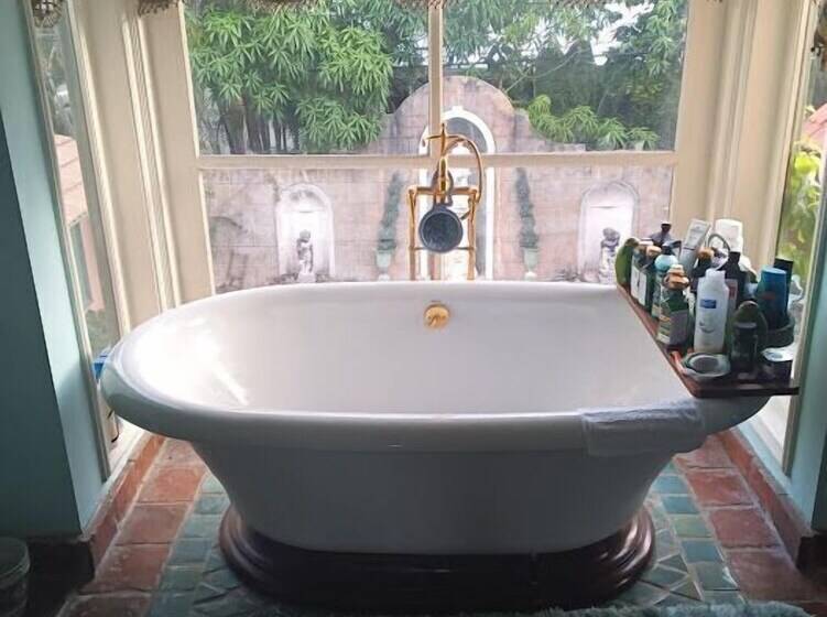 Aamiaismajoitus (B&B) Benzel Mansion