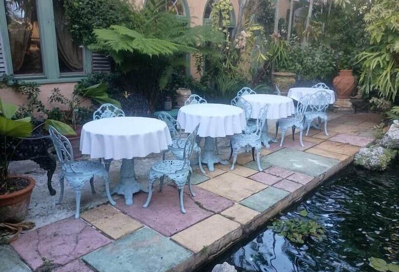 Aamiaismajoitus (B&B) Benzel Mansion