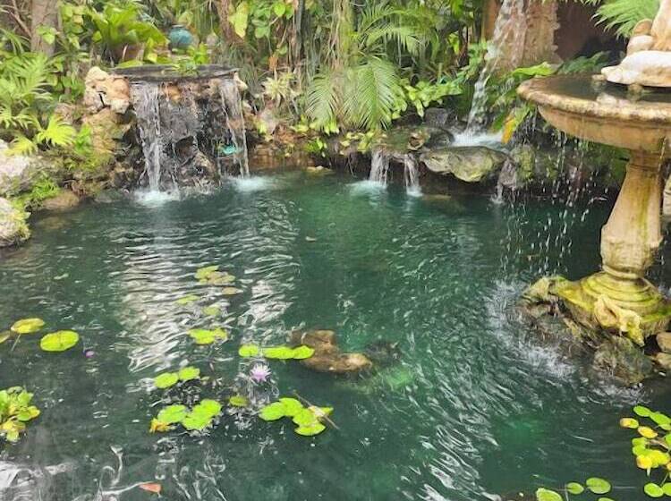 Aamiaismajoitus (B&B) Benzel Mansion