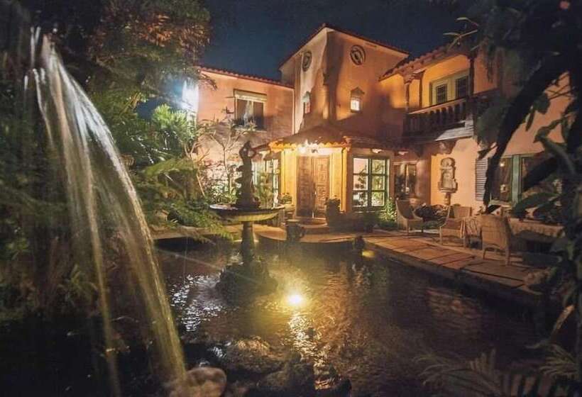 Aamiaismajoitus (B&B) Benzel Mansion