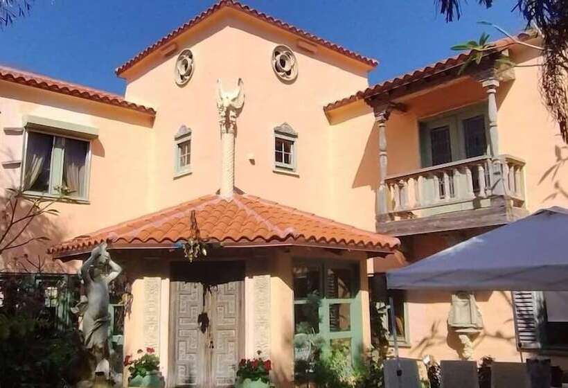 Aamiaismajoitus (B&B) Benzel Mansion