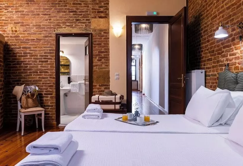 تختخواب و صبحانه Sundial Lodge