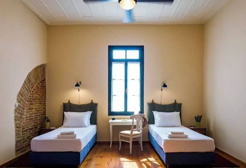 تختخواب و صبحانه Sundial Lodge