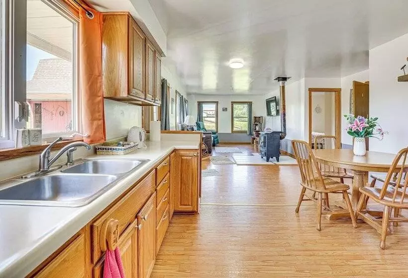 Countryside Retreat In Middlefield ~ 7 Mi To Town!