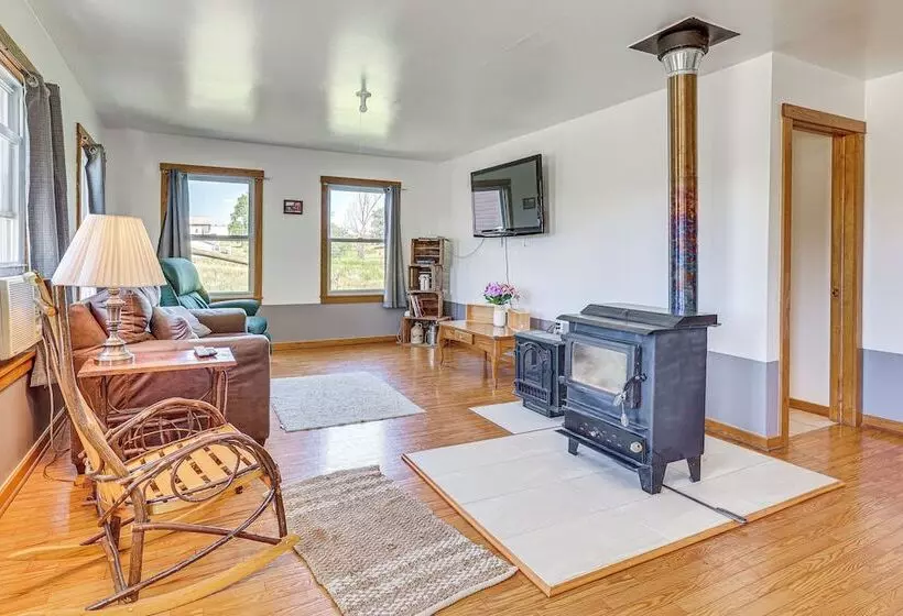 Countryside Retreat In Middlefield ~ 7 Mi To Town!