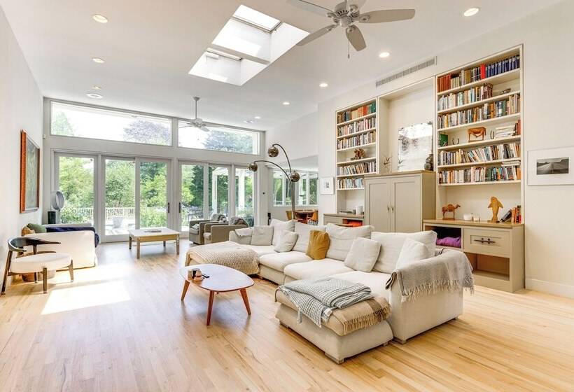 Hamptons Home W/ Private Pool, 1 Mi To Beach!