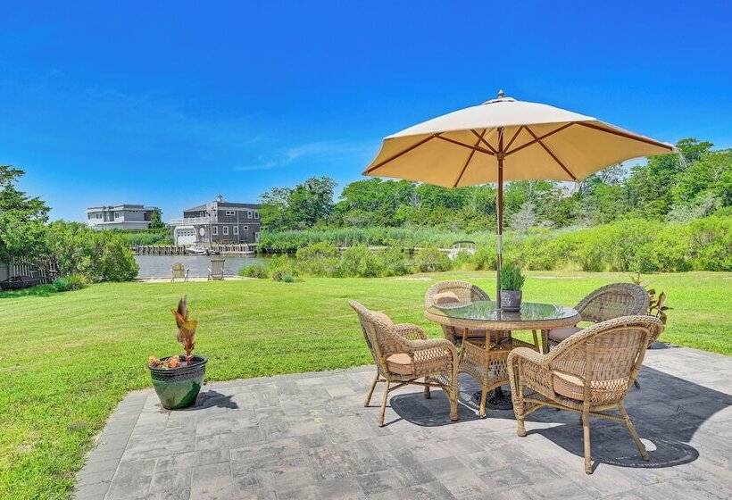 Hamptons Retreat W/ Private Dock, Kayak & Canoe!