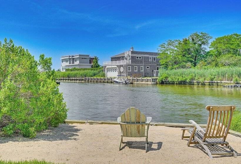 Hamptons Retreat W/ Private Dock, Kayak & Canoe!