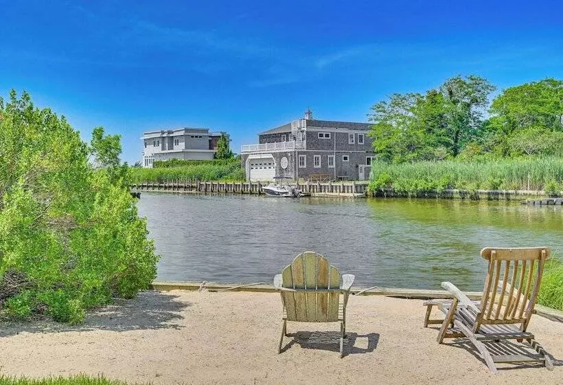 Hamptons Retreat W/ Private Dock, Kayak & Canoe!